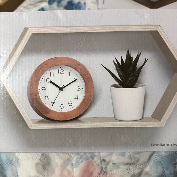 Hexagonal Wall Shelf Off White - Picture 2 of 3